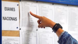 Ministro empurra para futuro Governo decisão sobre acesso ao ensino superior