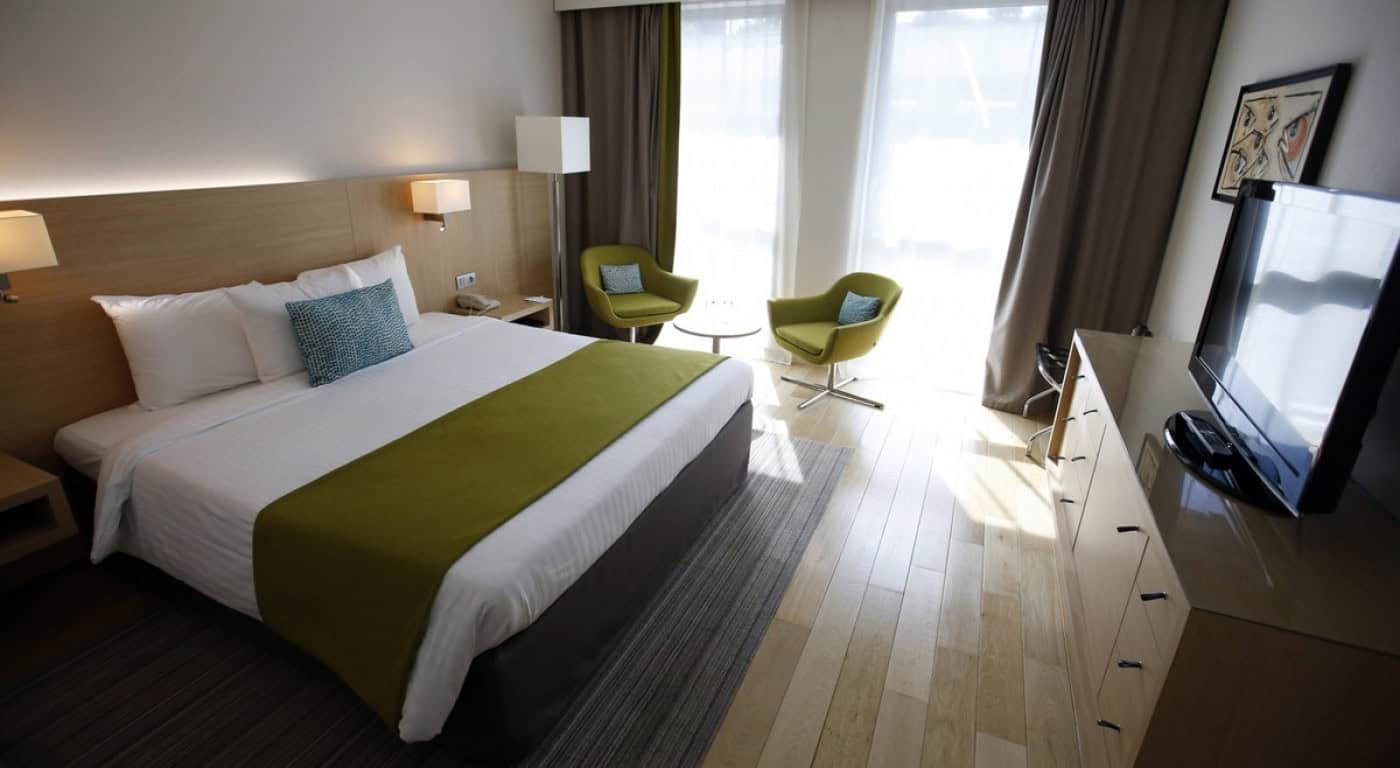 Dormidas no turismo aumentam 45,2% em 2021, mas descem 46,6% face a 2019