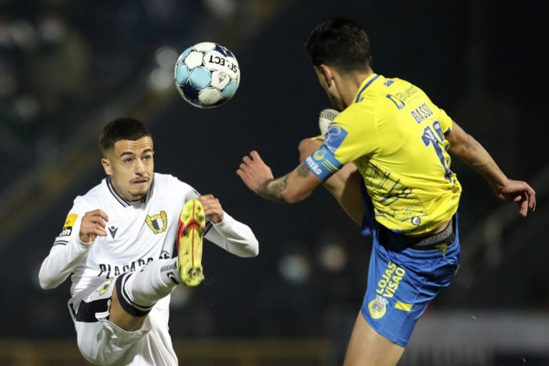 FC Famalicão cede empate frente ao FC Arouca