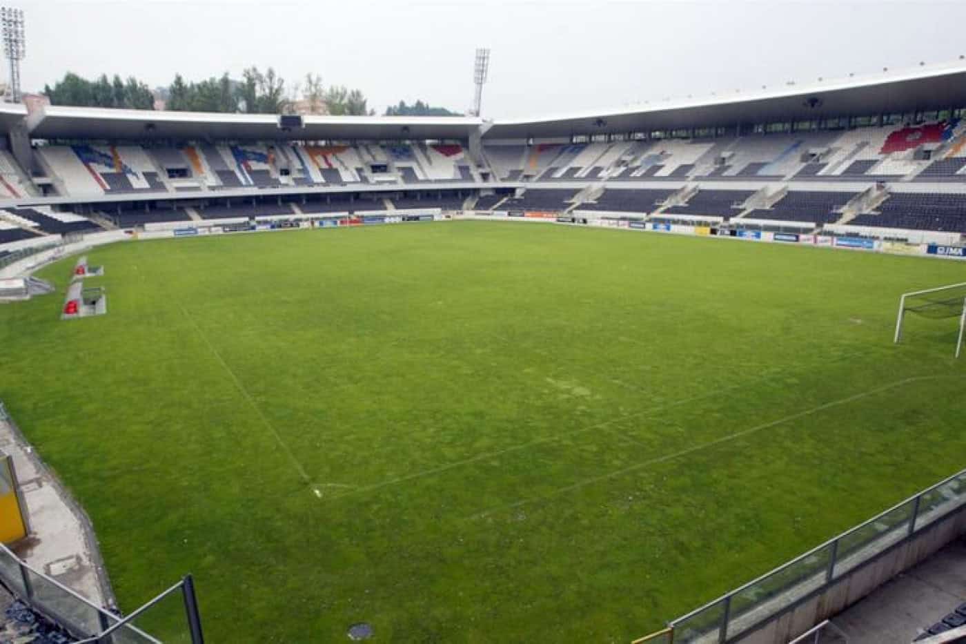 Reunião de emergência marcada devido à polémica das supostas assinaturas falsas