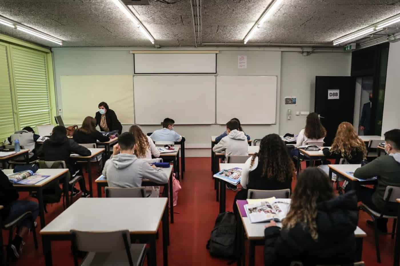 Portugal alcança "mínimo histórico" no abandono escolar em 2021&nbsp;