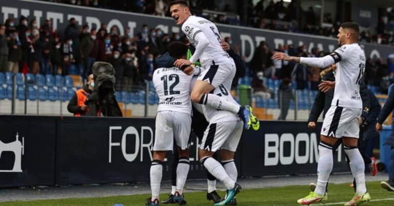 Famalicão goleia Moreirense por 5-0 e abandona lugares de despromoção