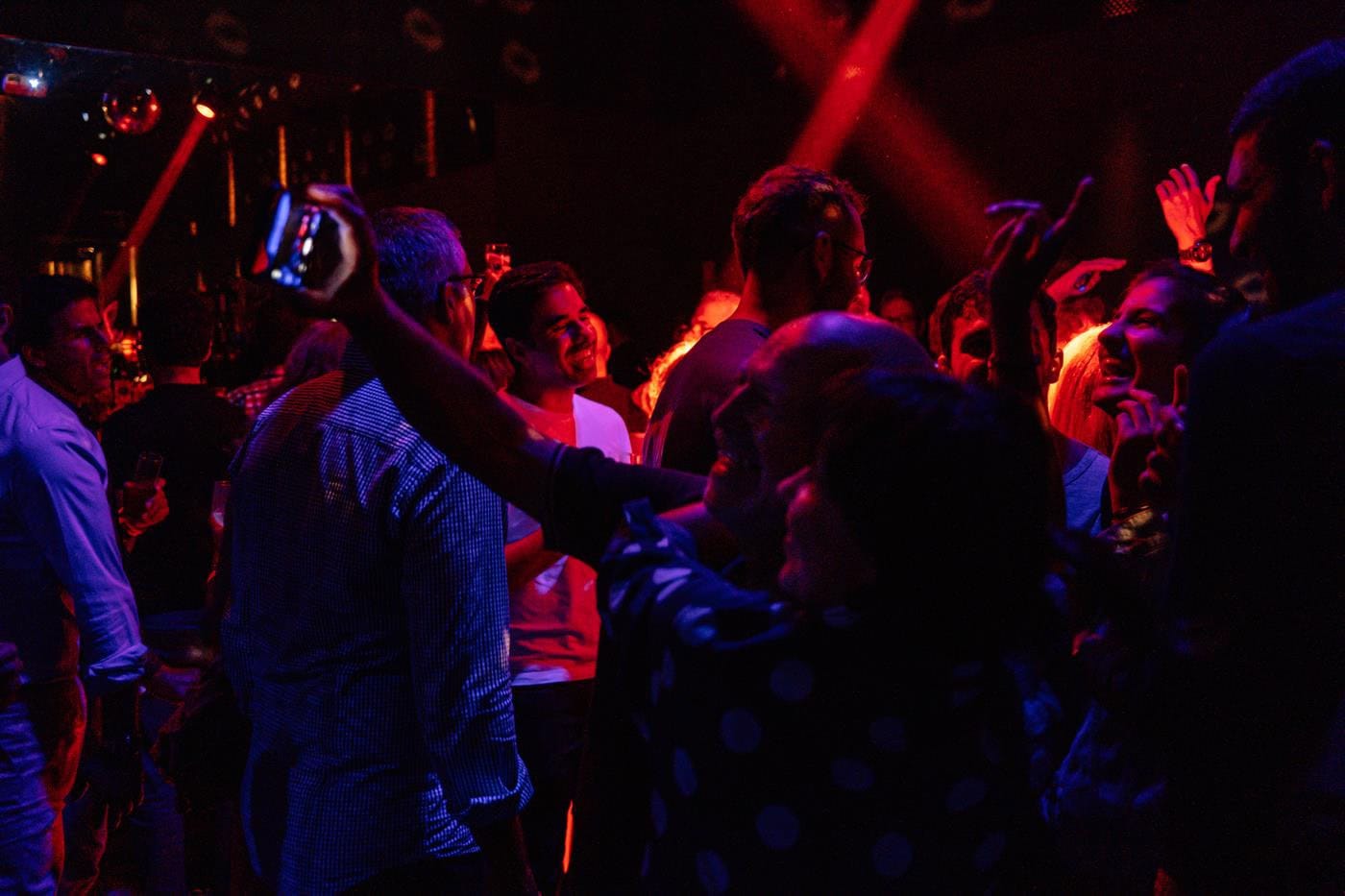 Entrada em bares e discotecas sem necessidade de teste negativo