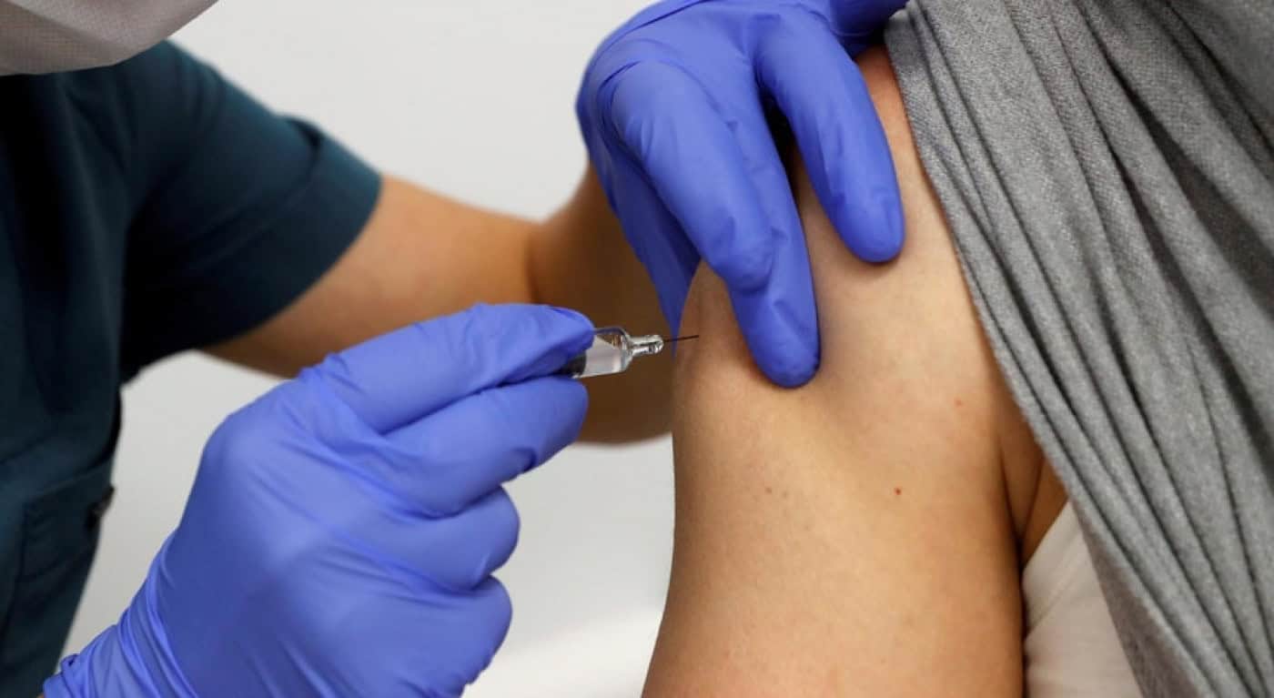 DGS recomenda quarta dose da vacina para pessoas com imunossupressão grave