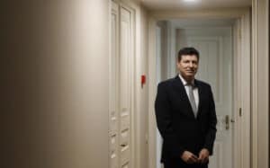 "Foi um erro adjudicar 70% de obras públicas a espanhóis"