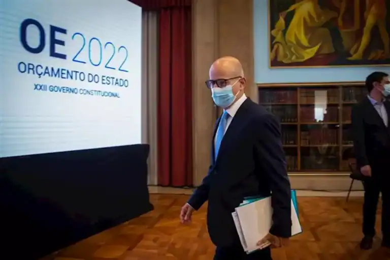 "Para controlar o défice o melhor que pode haver é governar por duodécimos"