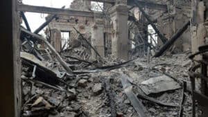 Centro de Kharkiv alvo de novo bombardeamento russo