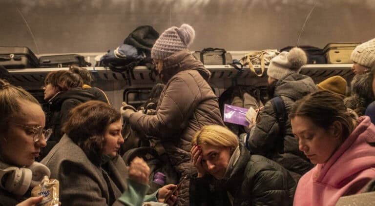 Número de refugiados oriundos da Ucrânia sobe para 1,2 milhões