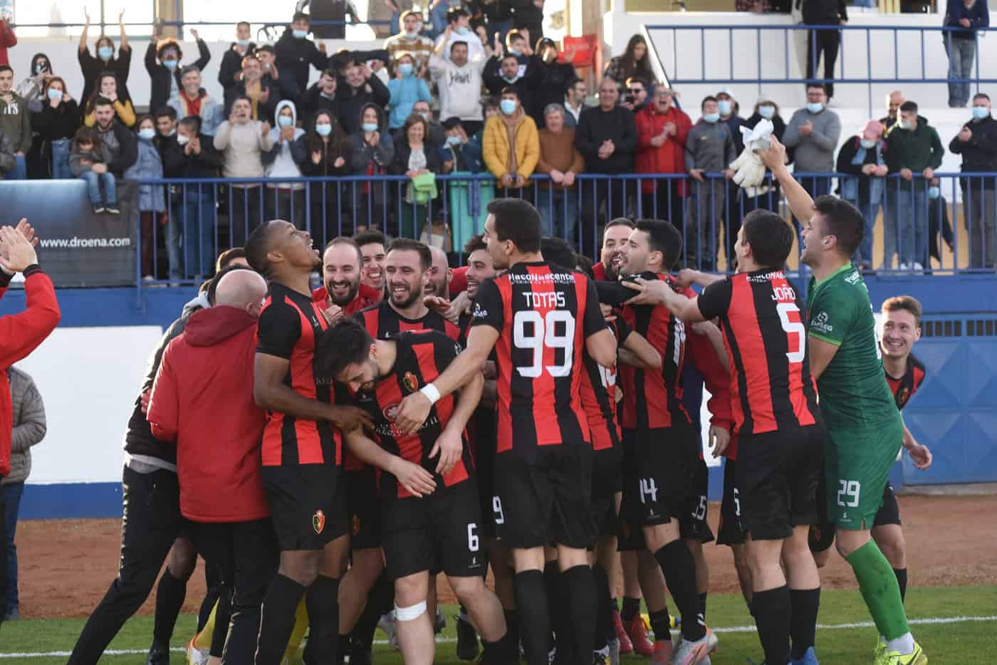 Dumiense/Colégio João Paulo II luta pela subida aos nacionais e 'pisca o olho' à Liga 3