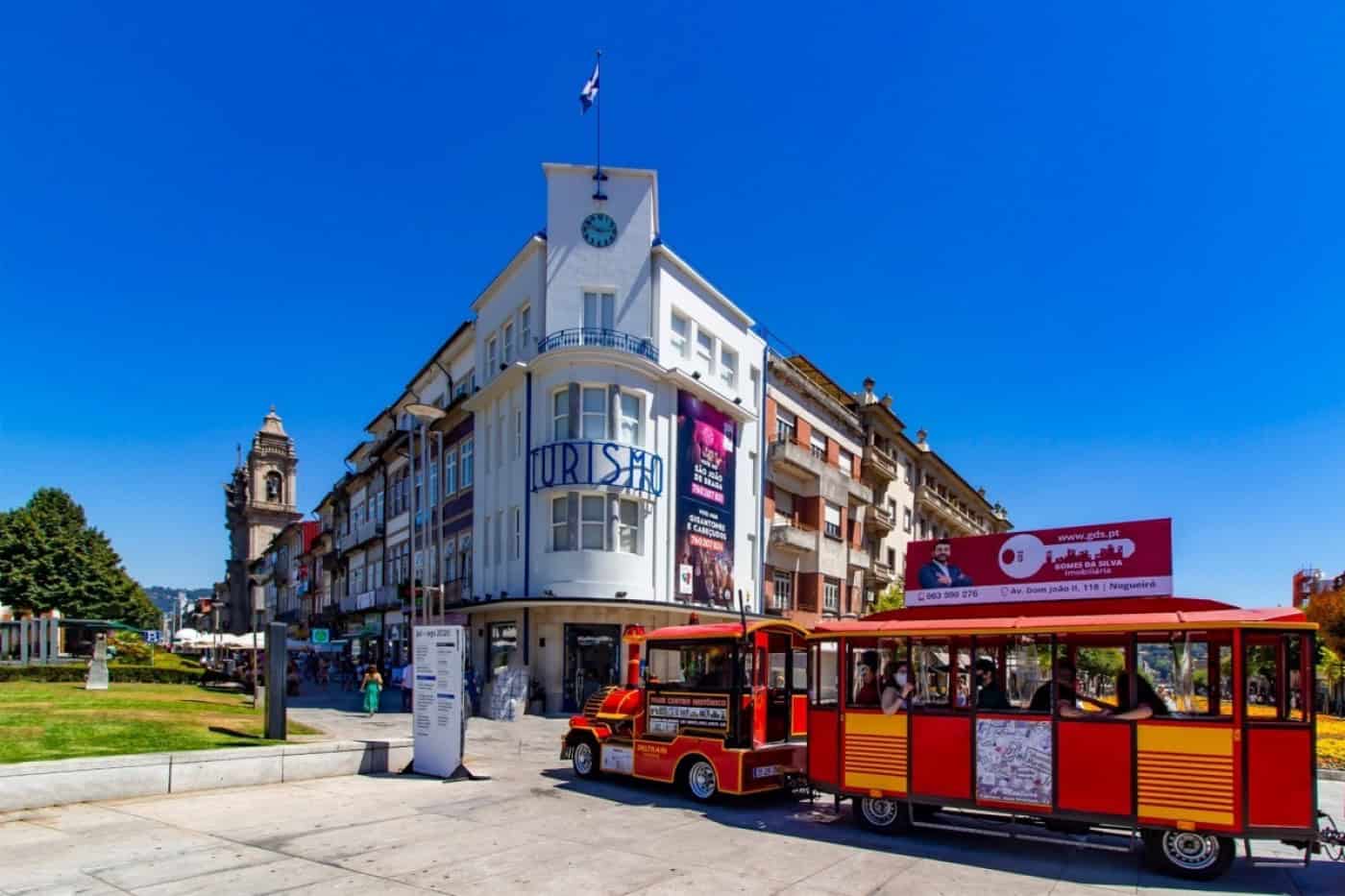 Refugiados ucranianos podem ajudar a diminuir défice de 50 mil trabalhadores no turismo