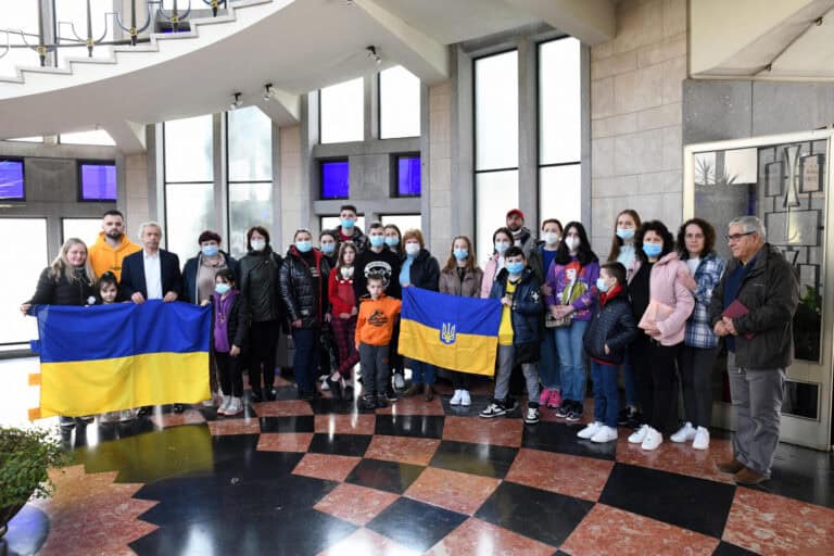 Apoios sociais da Câmara de Famalicão chegam aos refugiados ucranianos