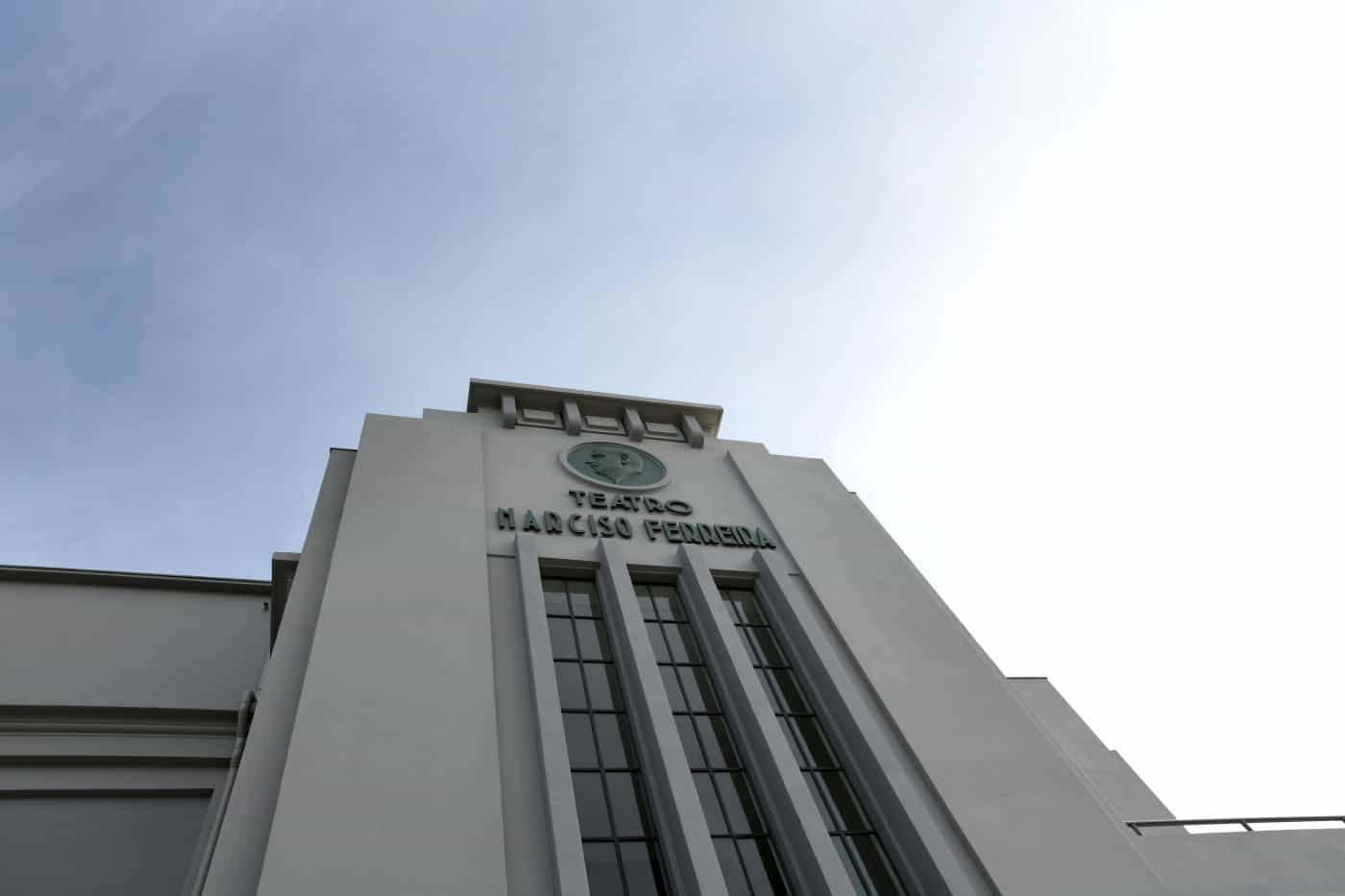 Cinema marca estreia do renovado Teatro Narciso Ferreira