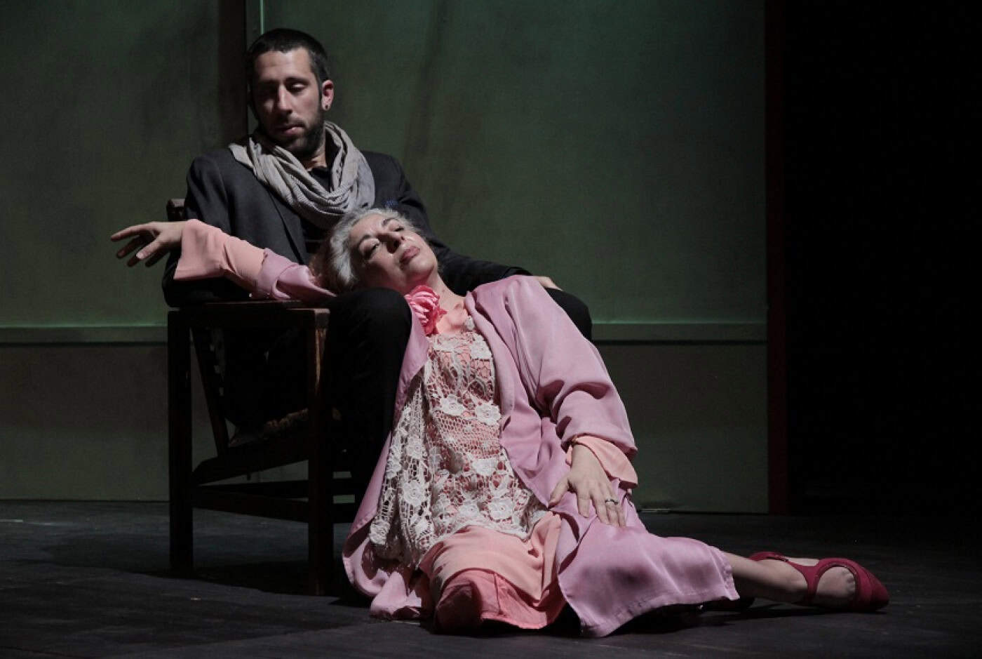 CTB apresenta "comédia negra" que reflete sobre "comportamento mental"