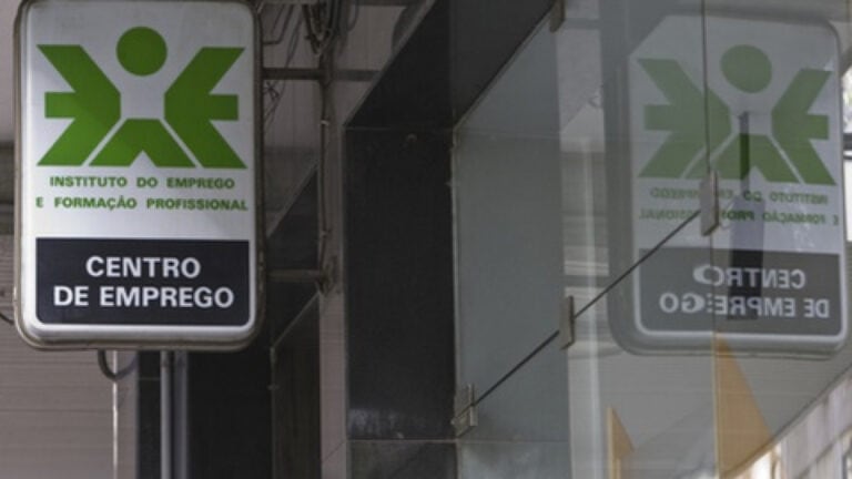 Taxa de desemprego com queda homóloga para 5,8% em fevereiro