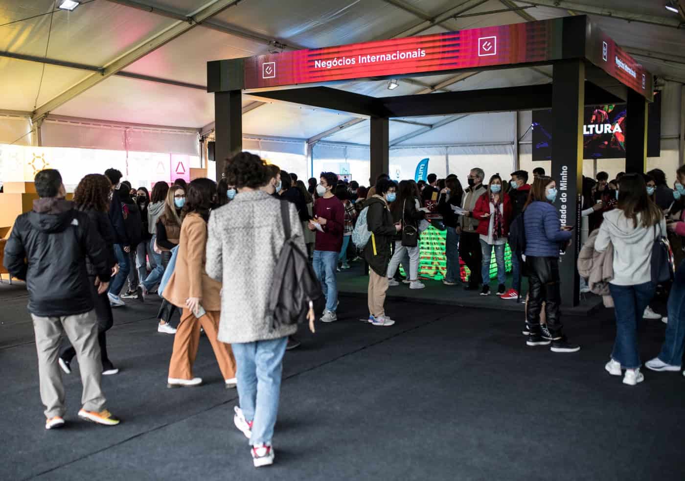 “A universidade quer estar voltada para fora das suas paredes e dos seus muros"