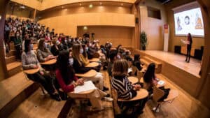 EPsi prepara-se para reformular doutoramentos e volta a pedir recursos humanos&nbsp;&nbsp;