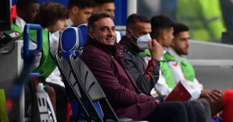 Carlos Carvalhal quer vencer FC Porto, "adversário mais difícil" atualmente