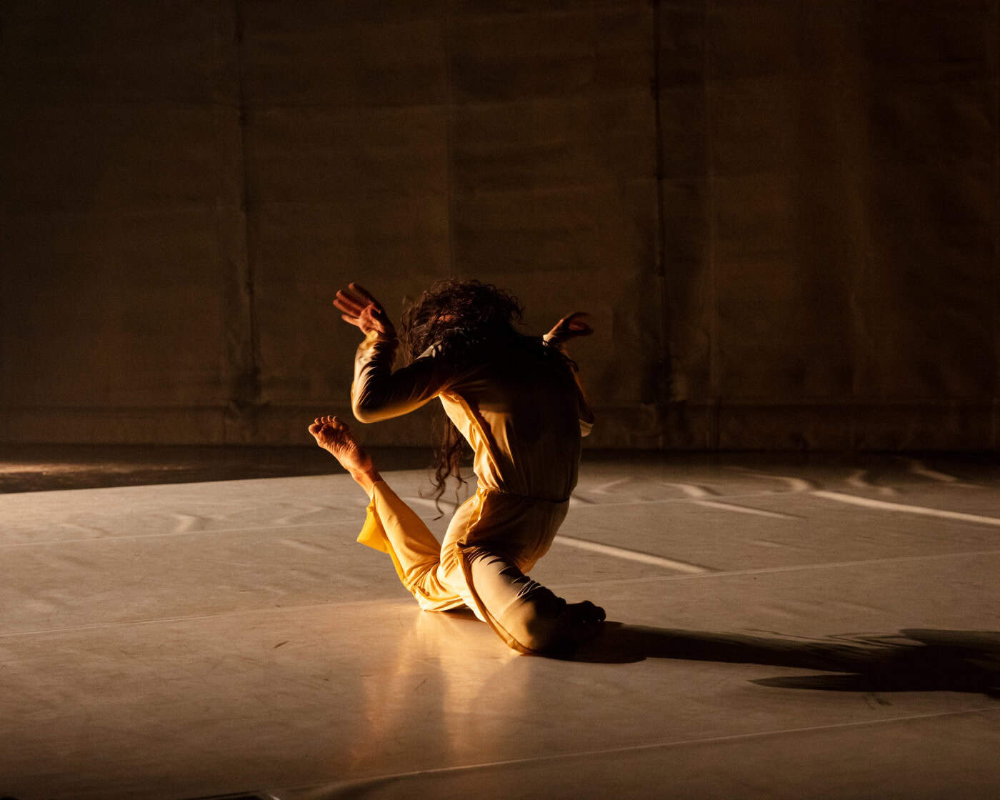 Theatro Circo recebe 'Den.tro', uma "peça alquímica"