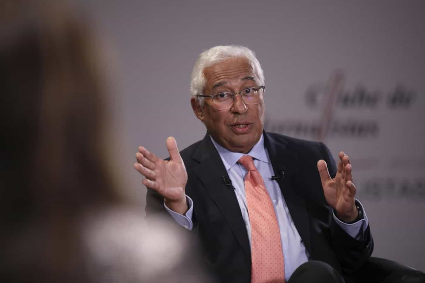 Bruxelas autoriza Portugal e Espanha a fixar tetos no preço do gás