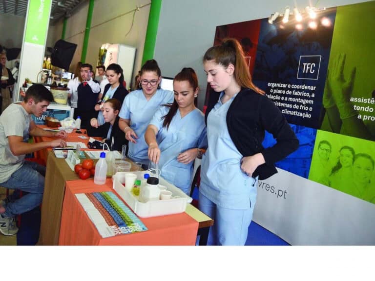 Mais de 30 empresas na Feira do Emprego de Famalicão