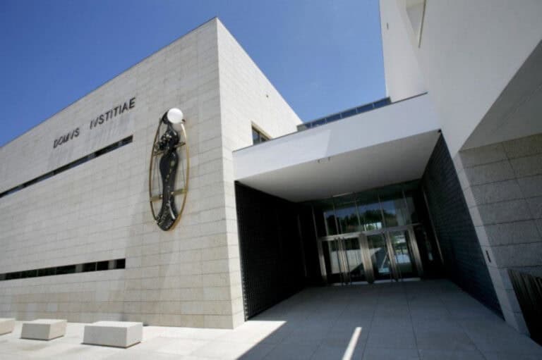 PCP e Ordem dos Advogados querem regresso das 3 instâncias judiciais a Famalicão