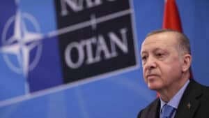 Turquia vai vetar adesão de Finlândia e Suécia à NATO&nbsp;