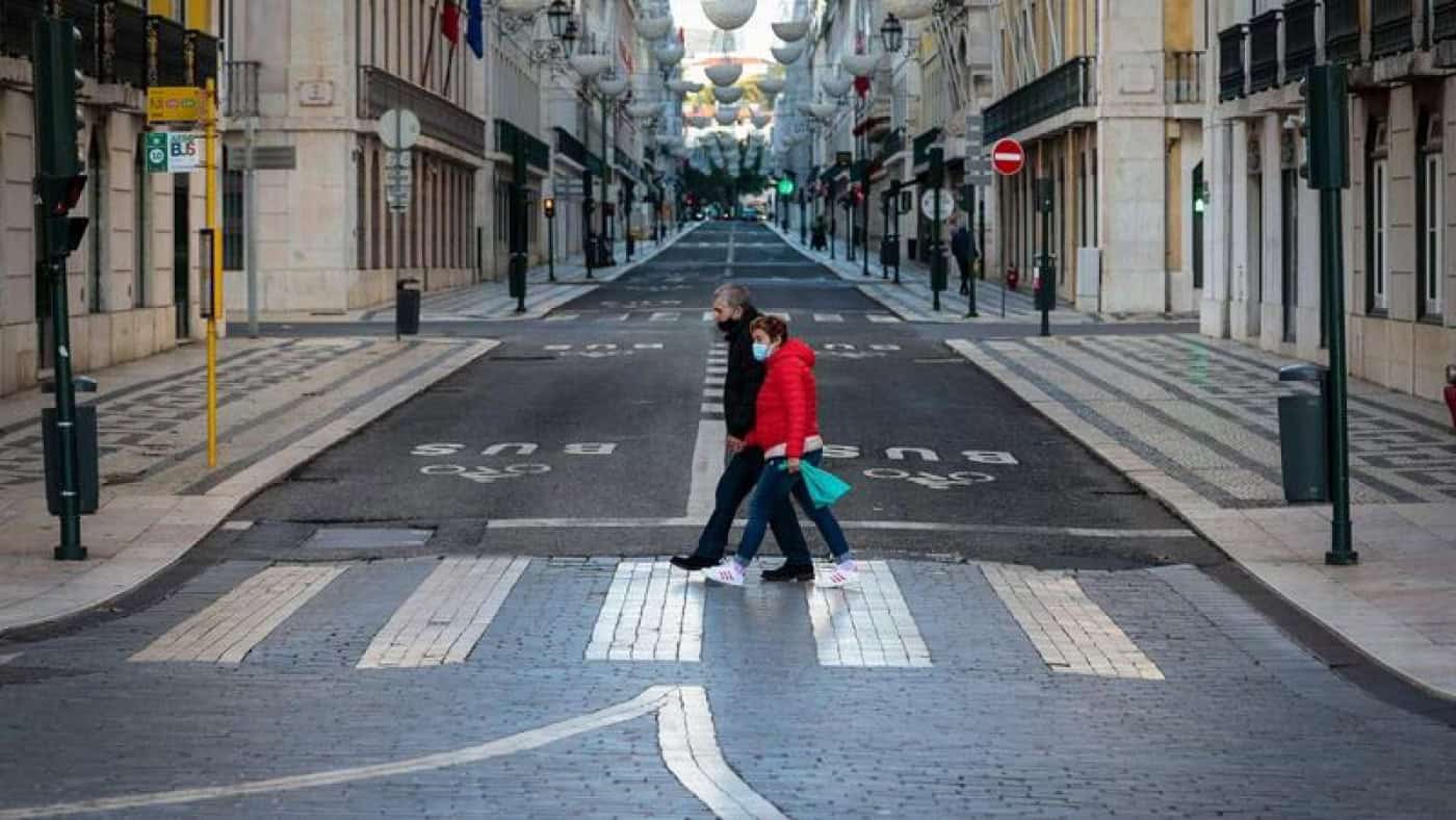 Casos de Covid nos mais velhos são os mais elevados de sempre