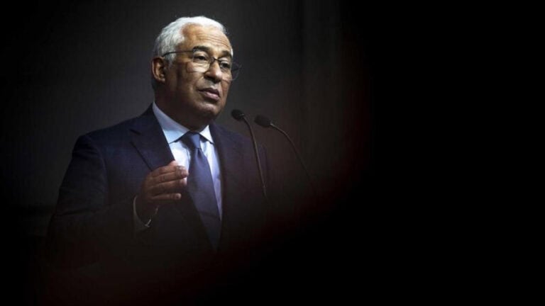 Costa visita tropas portuguesas na Roménia&nbsp;