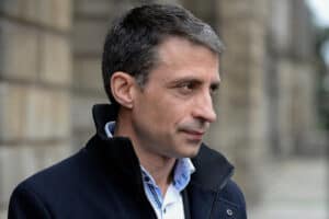 Adesão à greve na administração pública superior a 80% nos hospitais e escolas, diz sindicato&nbsp;