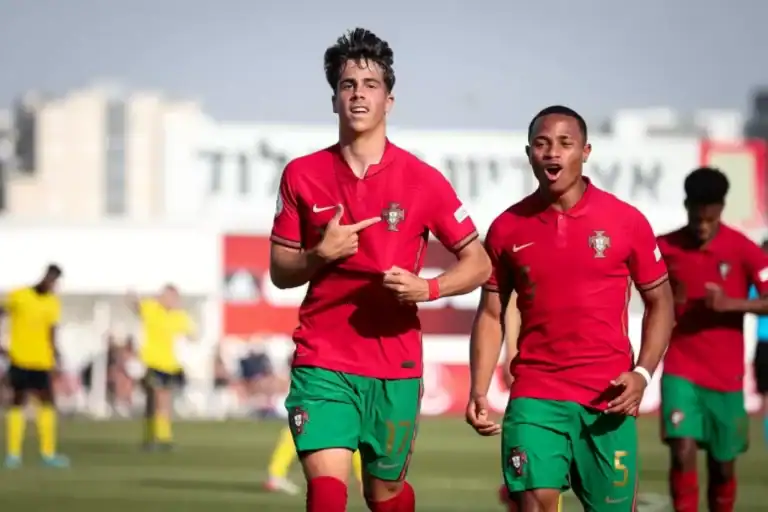 Portugal vence Suécia e está mais próximo dos 'quartos' do Europeu de sub-17&nbsp;