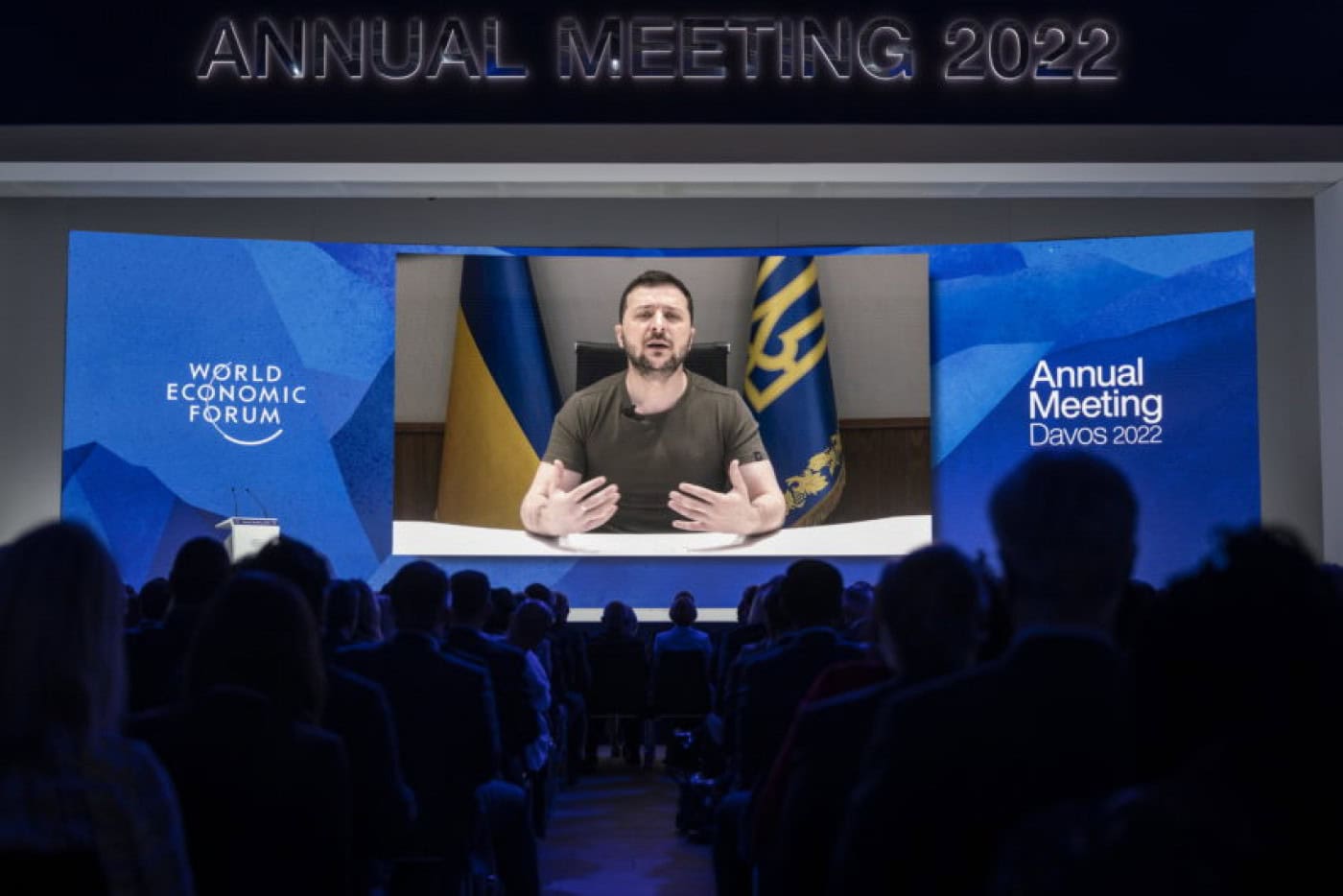 Zelensky pede em Davos "sanções máximas" contra a Rússia