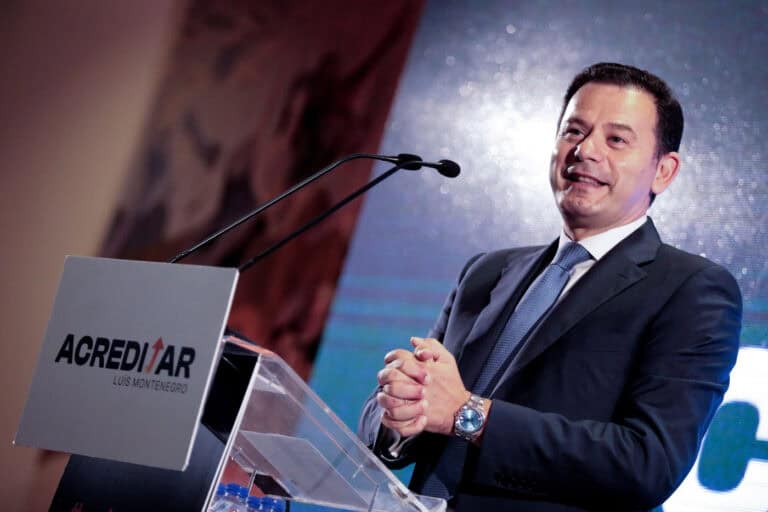 Montenegro vence diretas do PSD&nbsp;