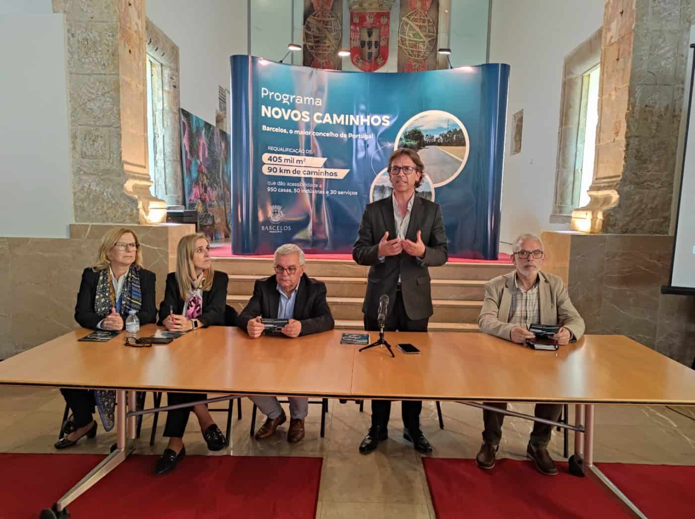 10 ME e quatro anos para acabar com caminhos de terra batida em Barcelos