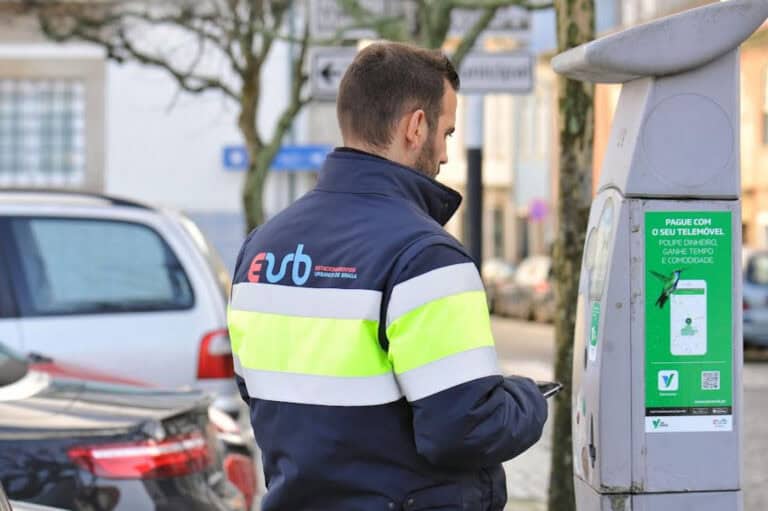 Braga não vai cobrar estacionamento à superfície na quinta-feira