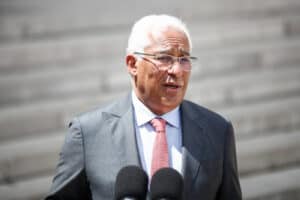 Primeiro-ministro cancela presença nas comemorações do 10 de Junho em Braga e Londres por doença