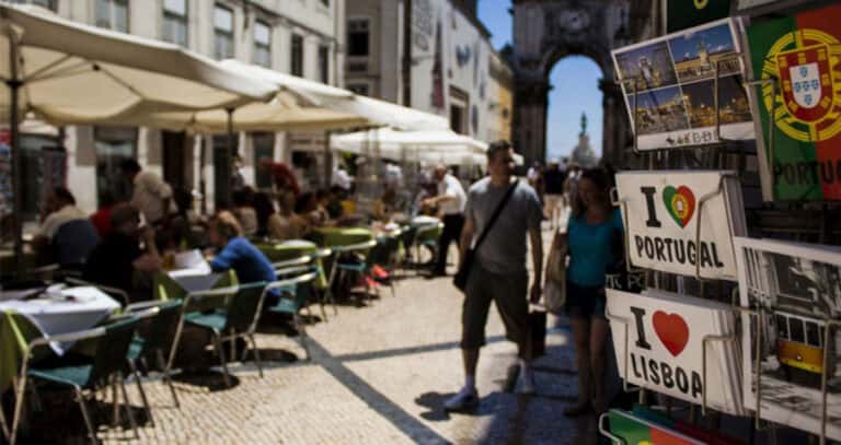 Turismo em Portugal pode ultrapassar níveis pré-pandémicos em 2023
