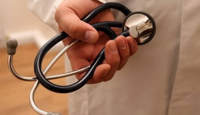 Falta de médicos é grave mas também é os tempos de espera, diz a associação de técnicos de emergência