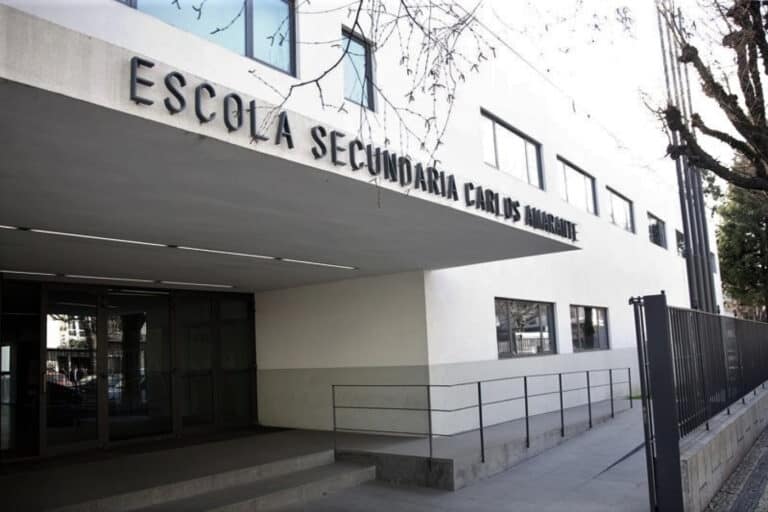 Escola Carlos Amarante abre inscrições para ensino recorrente