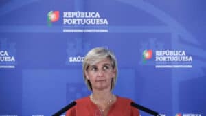 Sindicatos dos médicos rejeitam proposta mas governo avança com pagamento de 50 euros para horas extraordinárias&nbsp;