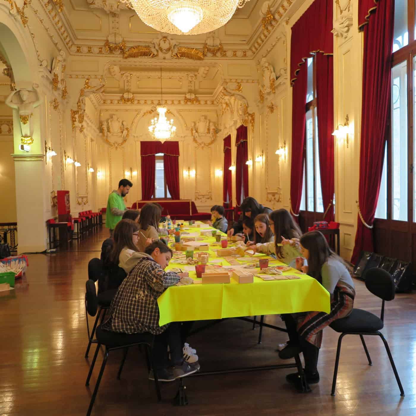 Theatro Circo promove semana dedicada às crianças