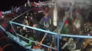 Mais de 1300 migrantes chegam às costas italianas&nbsp;