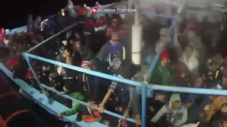 Mais de 1300 migrantes chegam às costas italianas&nbsp;