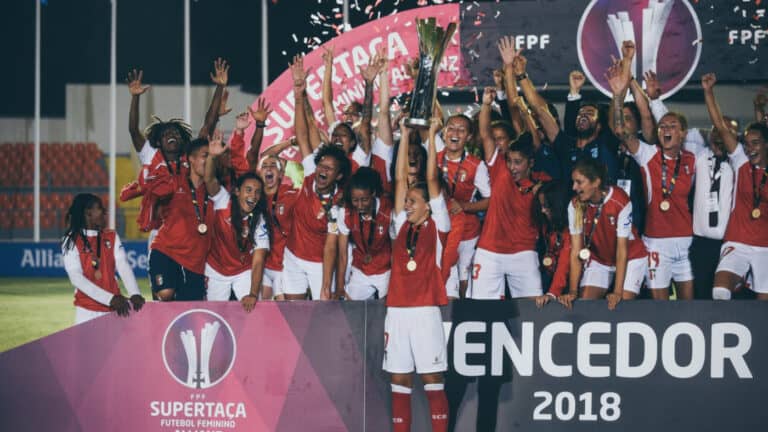 Futebol feminino. Benfica-SC Braga e Sporting-FC Famalicão nas meias-finais da Supertaça