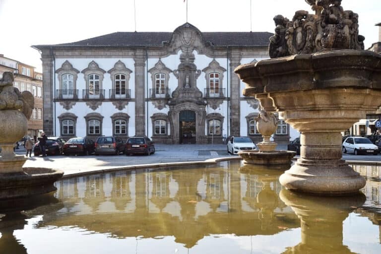 CMB volta a atribuir Bolsas de Mérito a estudantes do ensino superior