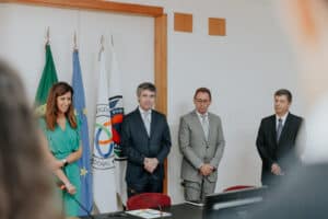 Incêndios: Governo baixa nível de alerta face a melhoria de condições