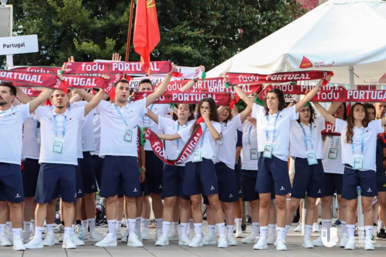 Seleção portuguesa feminina universitária estreia-se com goleada