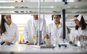 Alunos do Secundário passam o Verão no Campus para decidir futuro profissional