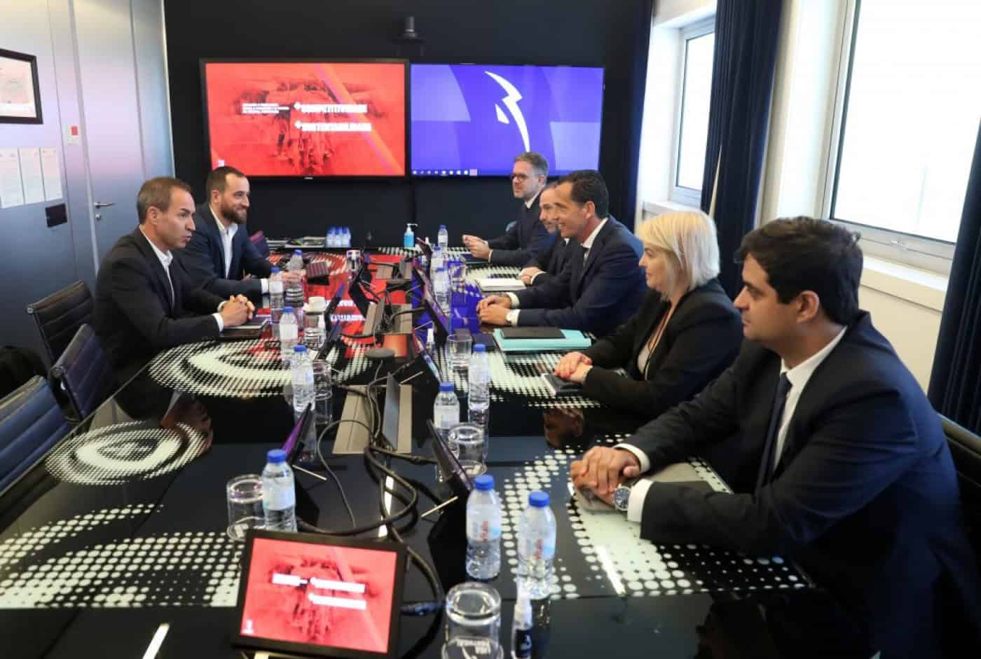 Salvador apresenta à Liga propostas para a sustentabilidade do futebol