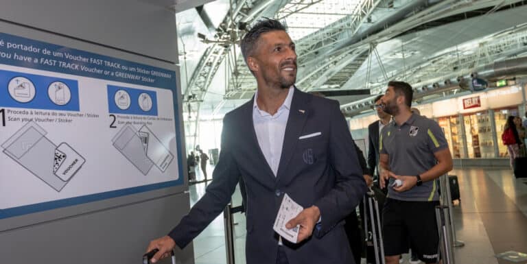 Técnico do Vitória espera "seriedade" para segunda mão que prevê "mais difícil"