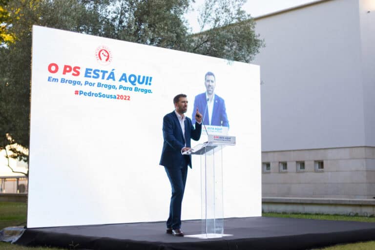 Pedro Sousa quer que PS deixe de fazer oposição "à quinzena"